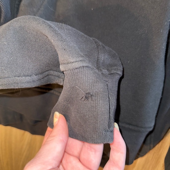 Lululemon Scuba Quarter Zip - Picture 4 of 4